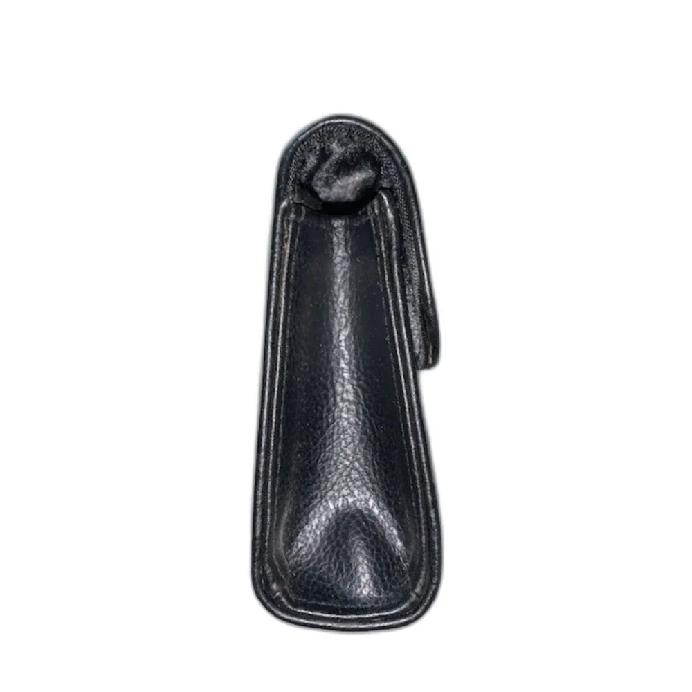 Ugo Vanelli of Paris black leather clutch‎ wallet created for China Airlines